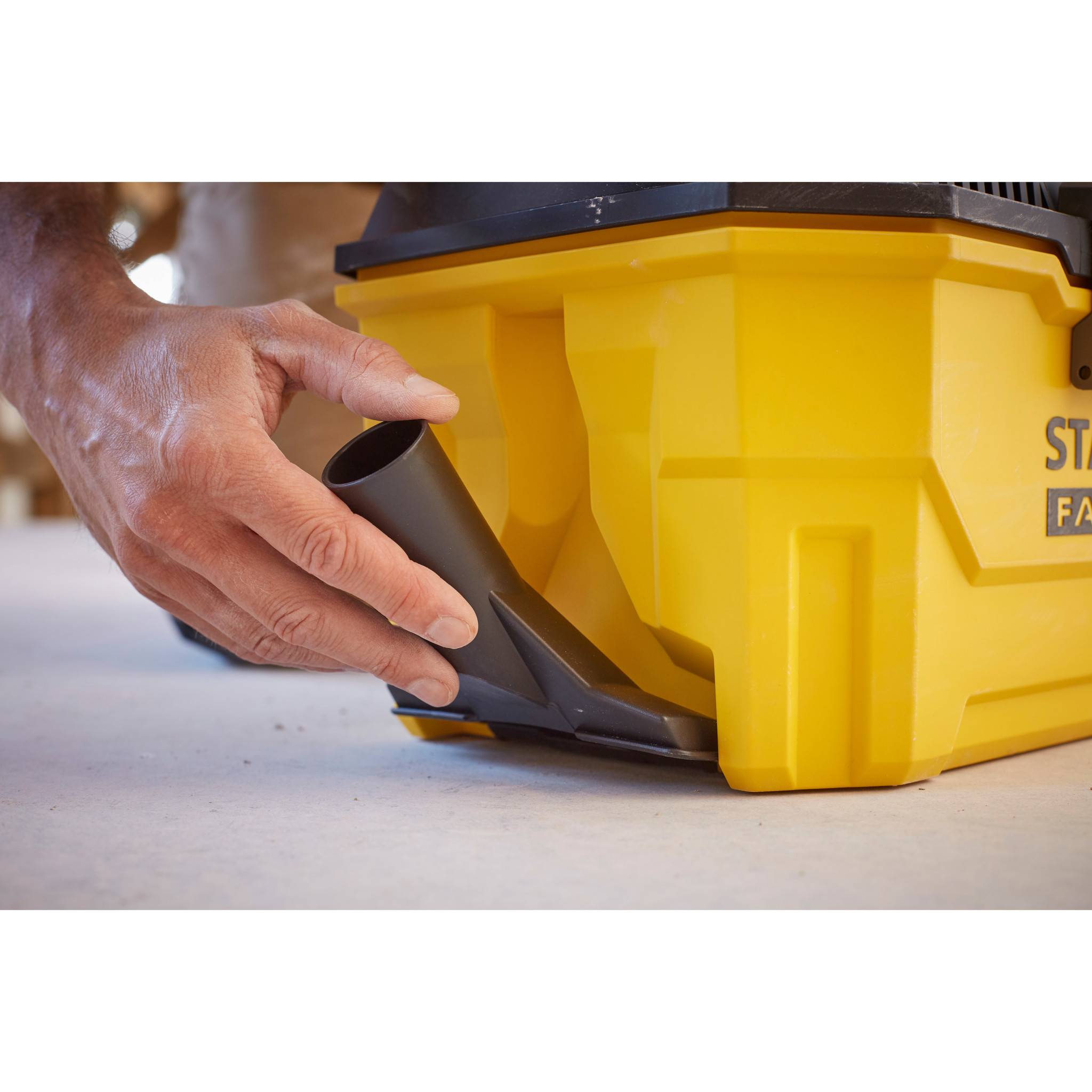 Stanley FATMAX V20 18V 7,5L Nass- und Trocken-Akku-Staubsauger