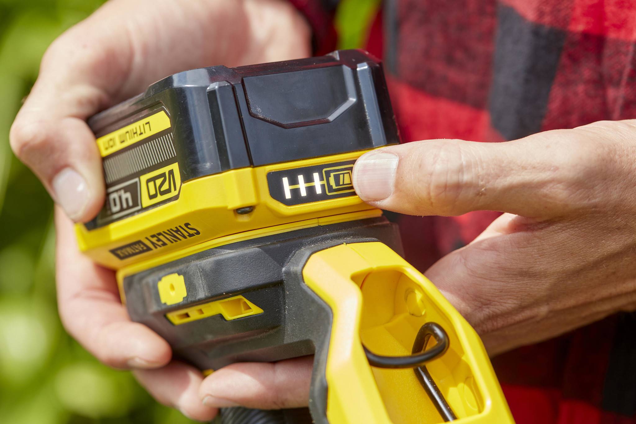 Stanley Fatmax Akku-Rasentrimmer 33cm, 18V, 1x4,0Ah