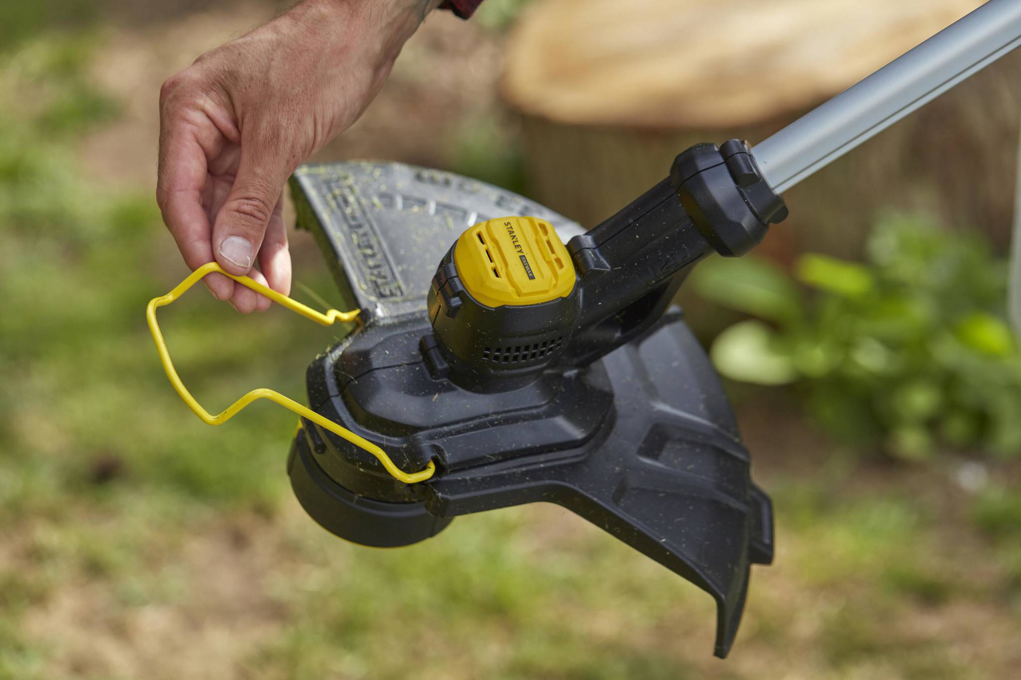 Stanley Fatmax Akku-Rasentrimmer 33cm, 18V, 1x4,0Ah