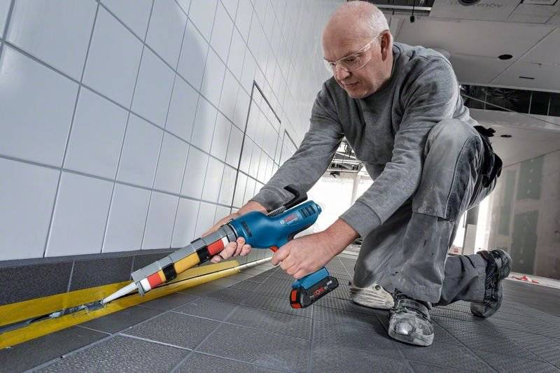 Bosch Professional GCG 18V-310 (C) solo 06019C4100 Akku-Kartuschenpresse 310ml