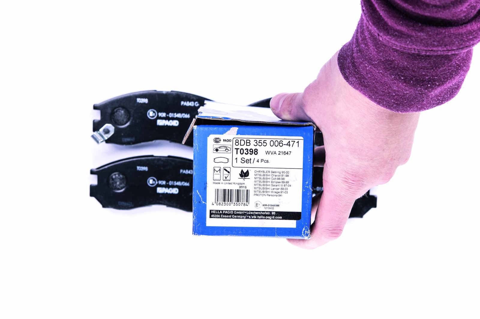 HELLA 8DB 355 006-471 Bremsbelagsatz, SBB