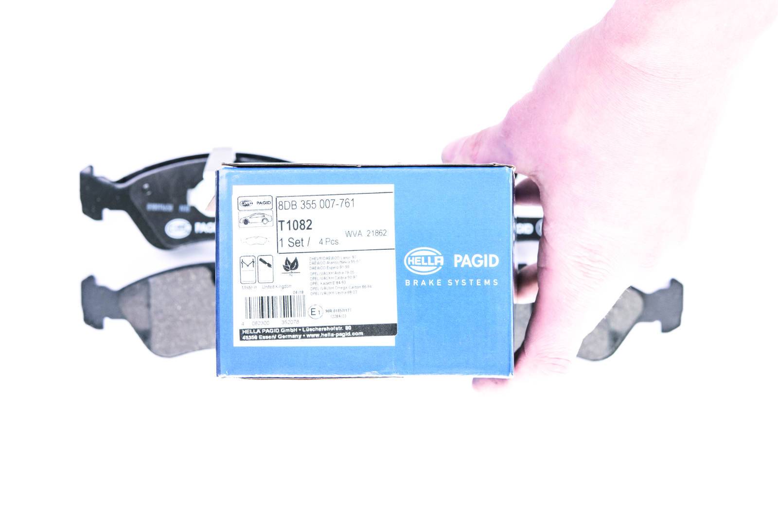 HELLA 8DB 355 007-761 Bremsbelagsatz, SBB