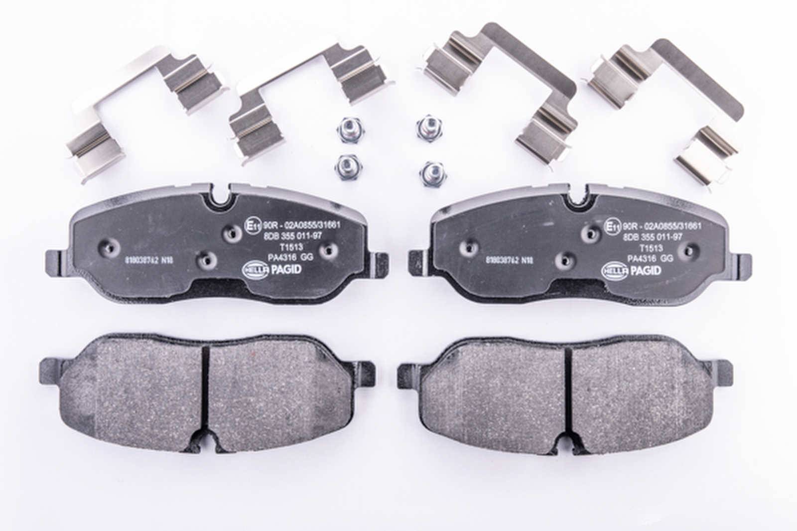 HELLA 8DB 355 011-971 Bremsbelagsatz, SBB