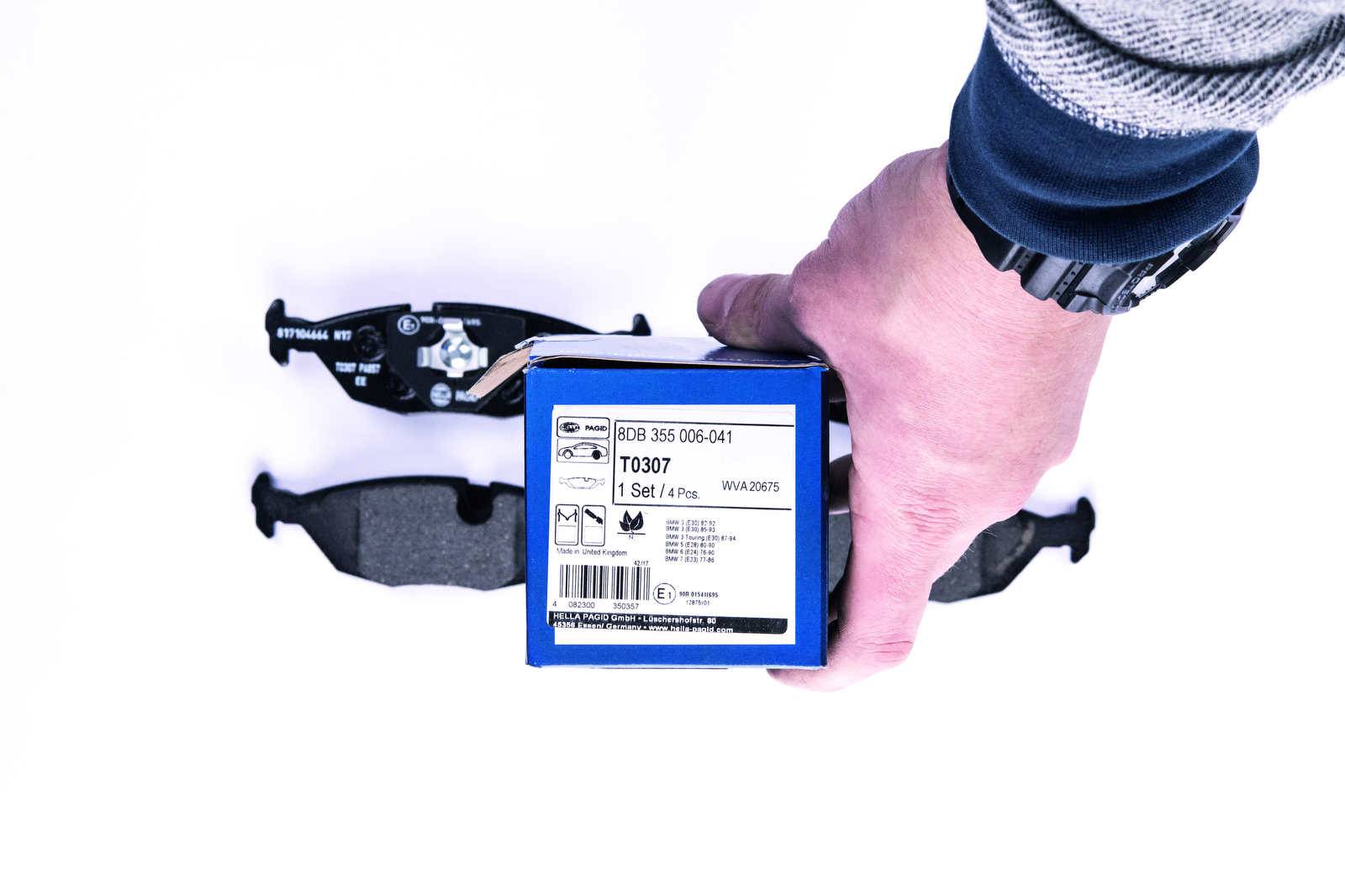 HELLA 8DB 355 006-041 Bremsbelagsatz, SBB