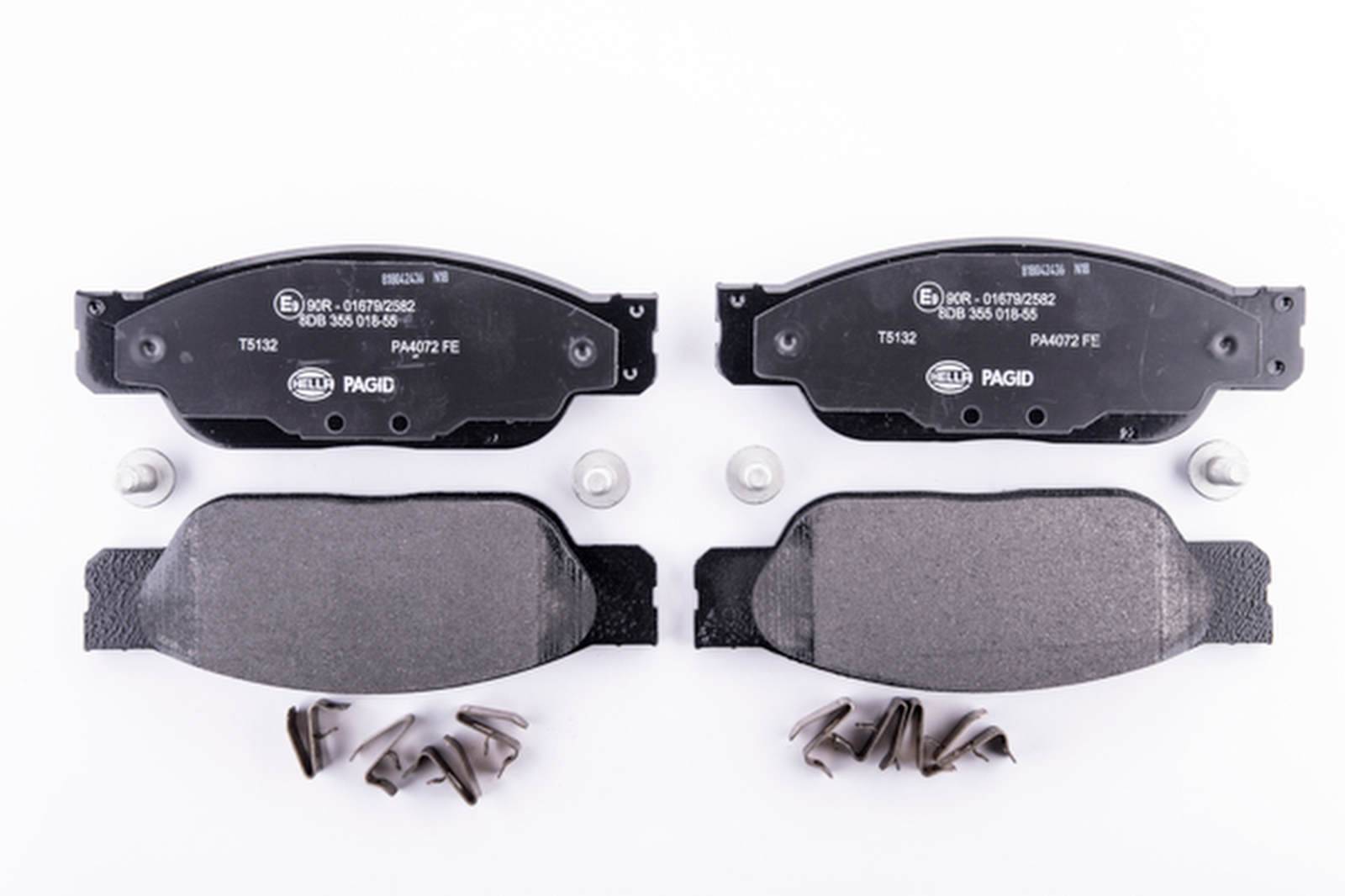 HELLA 8DB 355 018-551 Bremsbelagsatz, SBB
