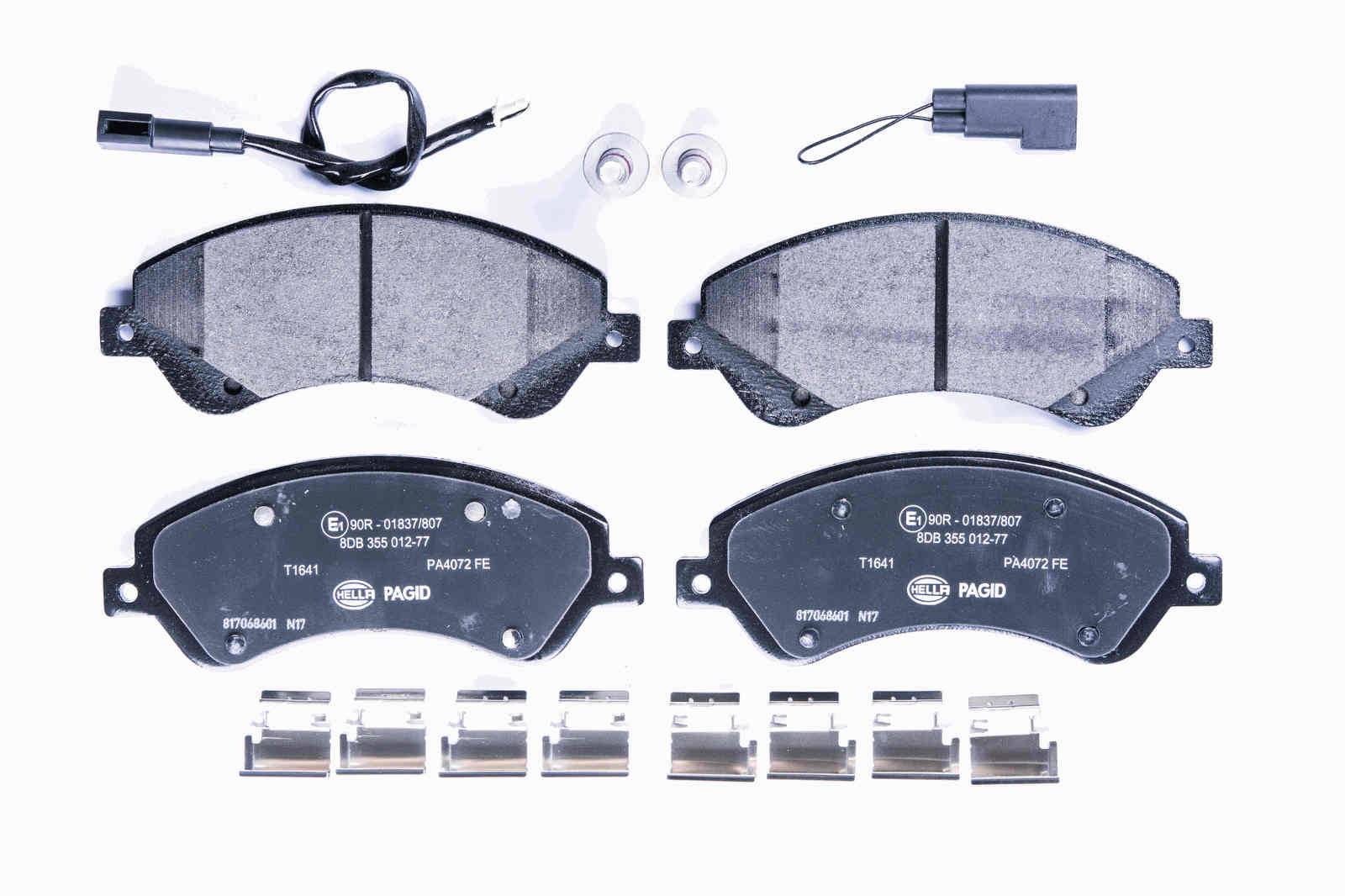 HELLA 8DB 355 012-771 Bremsbelagsatz, SBB