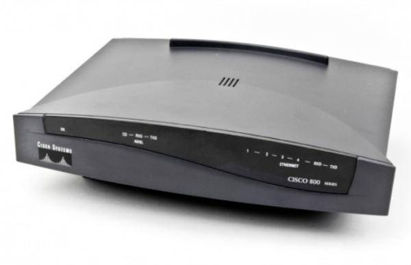 Cisco 837 - Router - DSL-Modem - 4-Port-Switch