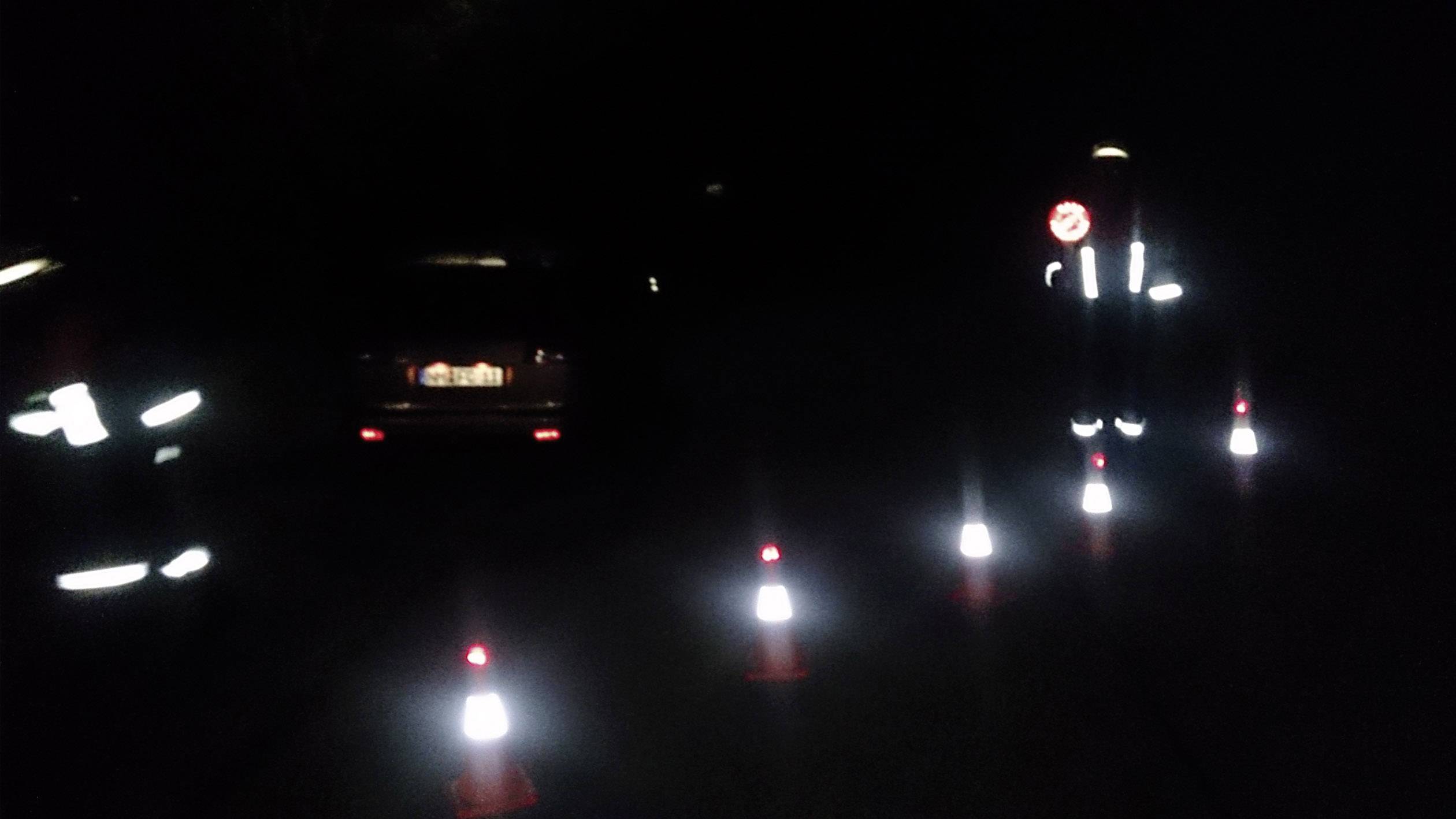 HP Autozubehör 10282 0113910 Leitkegel LED-Notleuchte rot (L x B x H) 245 x 245 x 460mm 1St.