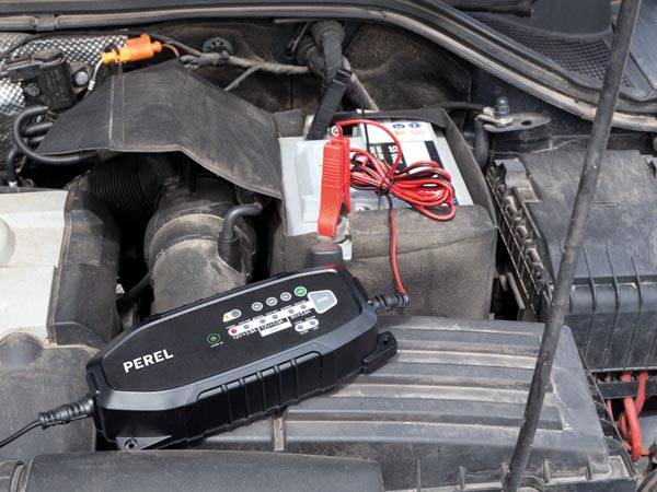 Intelligentes kfz-automatikladegerät 6 v / 12 v 3.8 a