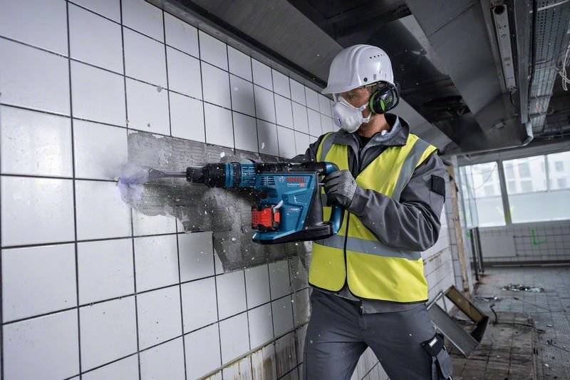 BOSCH Bosch Akku-Bohrhammer, GBH 18V-40 C incl. ohne Akku Akku-Spannung 18V Aufbewahrungsart Systemkoffer - 1 Stück
