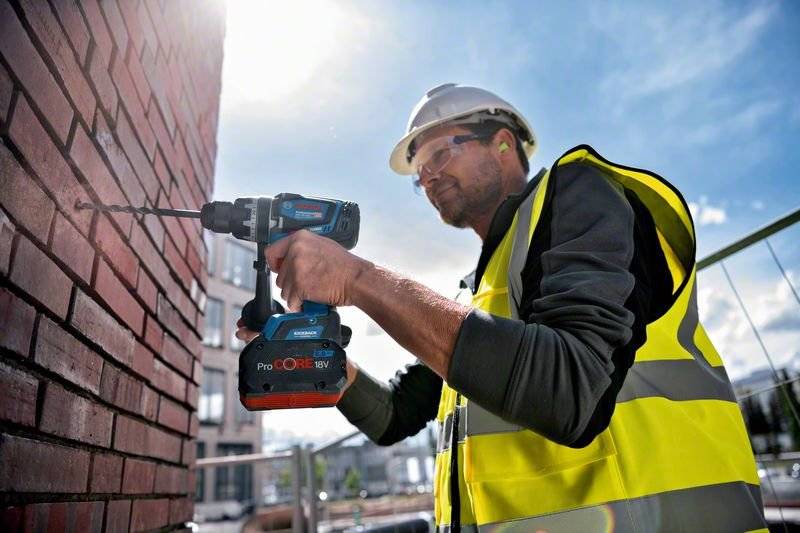 Bosch Professional GSB 18V-150 C solo -Akku-Schlagbohrschrauber ohne Akku, ohne Ladegerät, inkl. Koffer