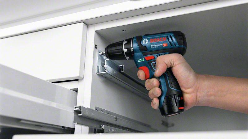 Bosch Professional 060186810H Akku-Bohrmaschine 12V 2.0Ah Li-Ion inkl. 2. Akku