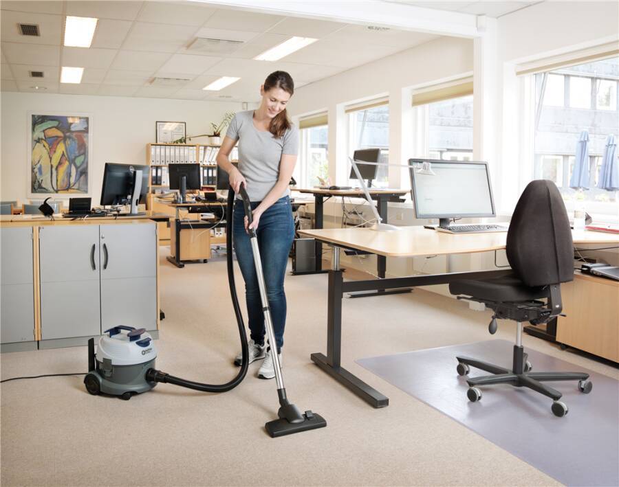 Nilfisk VP 100 GO Industriestaubsauger