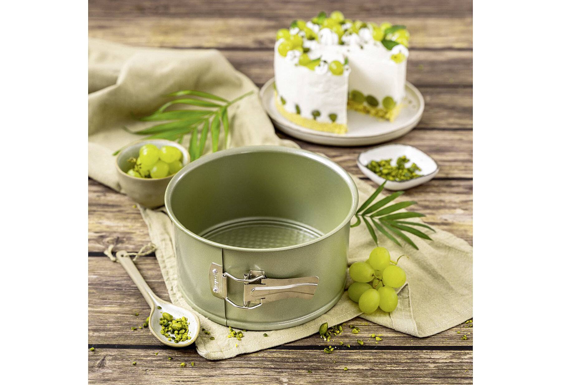 Zenker Springform Ø 18 cm mit sehr hohem Rand – Ressourcenschonende und klimaneutrale Backform