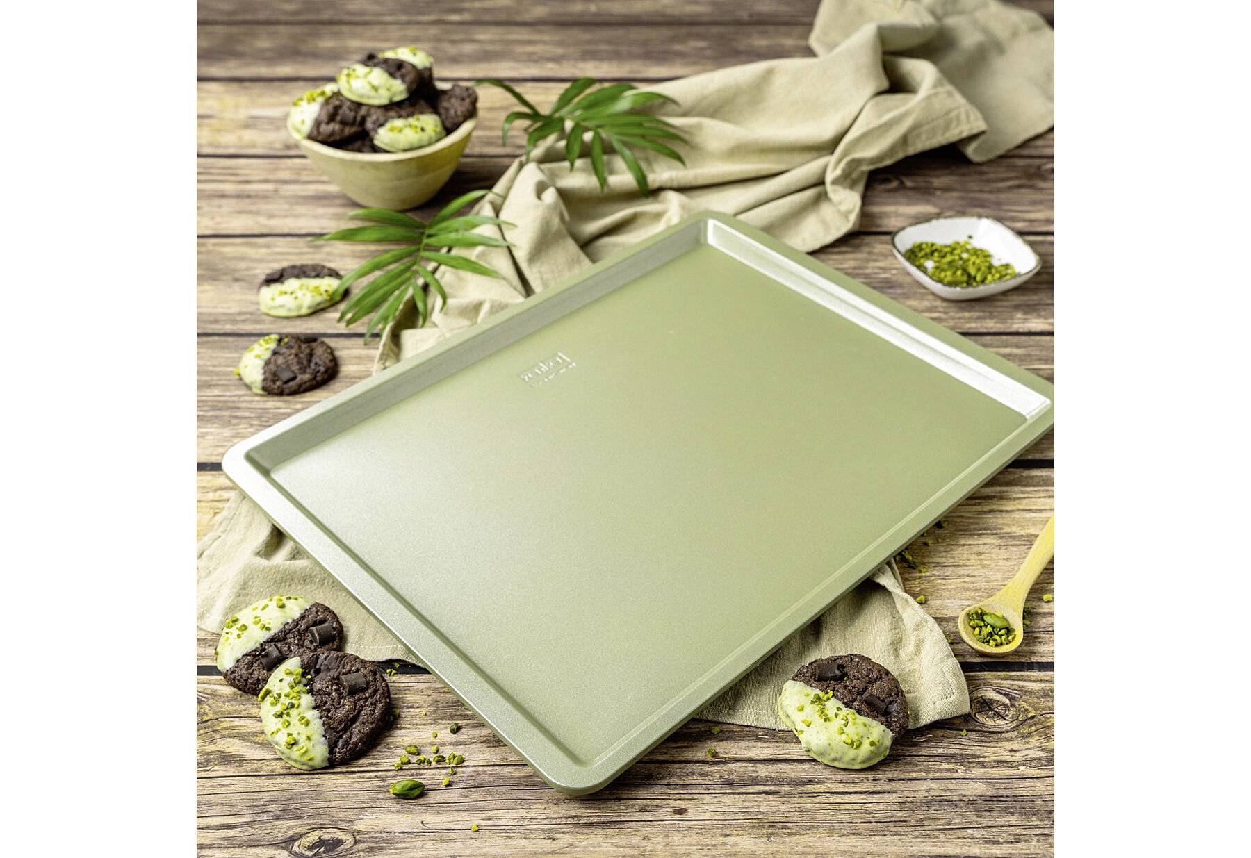 Zenker Backblech 42 cm x 32 cm x 1,5 cm – Ressourcenschonendes und klimaneutrales Ofenblech