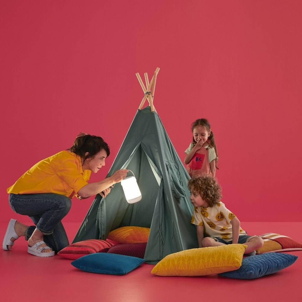 LED Akku Tischleuchte RGBW in Weiß 13,5W 400lm