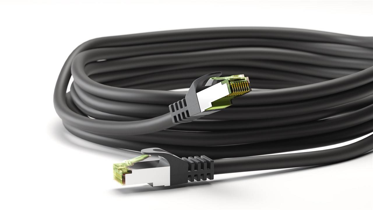 Goobay 61097 RJ45 Patchkabel mit CAT 8.1 S/FTP Rohkabel halogenfrei 2.000 MHz Netzwerkkabel Internetkabel Schwarz 7,5m