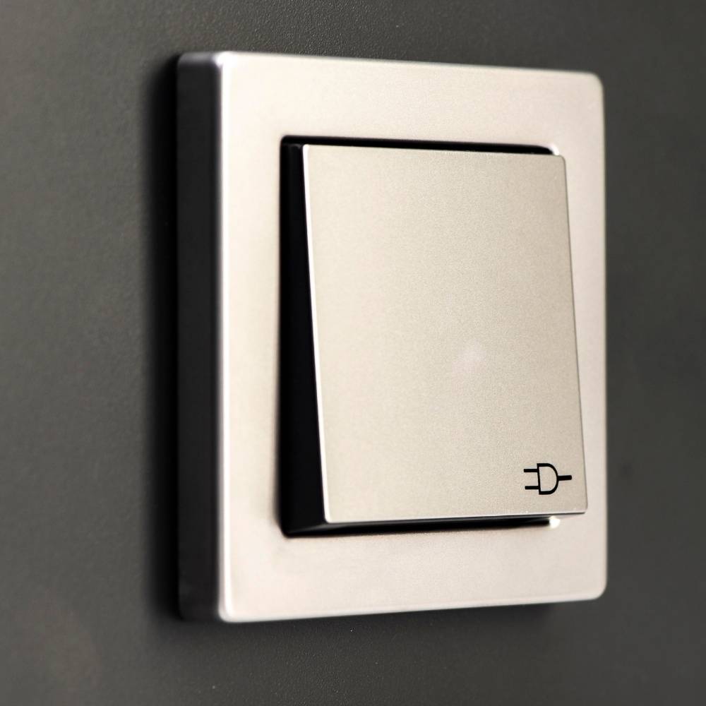 Wegeleuchte Aqua Paulo in Anthrazit mit Steckdose 2G11