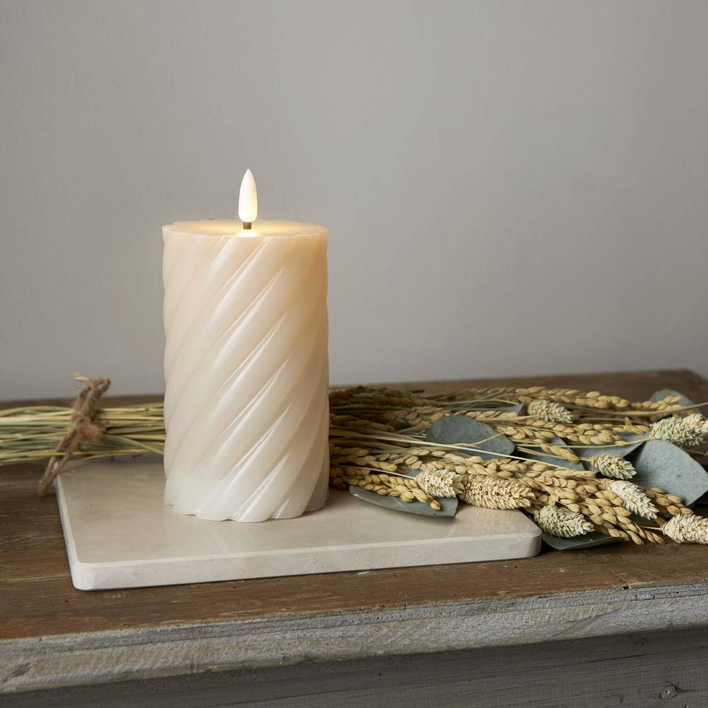 LED Kerze Flamme Swirl in Beige 0,03W