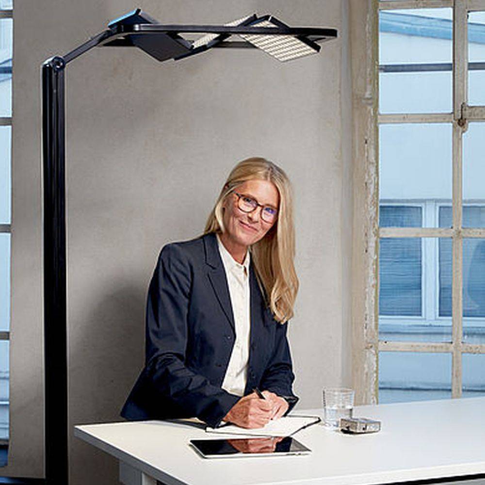 Novus Attenzia space active HCL BT LED Stehleuchte, schwarz (740+6198+001)