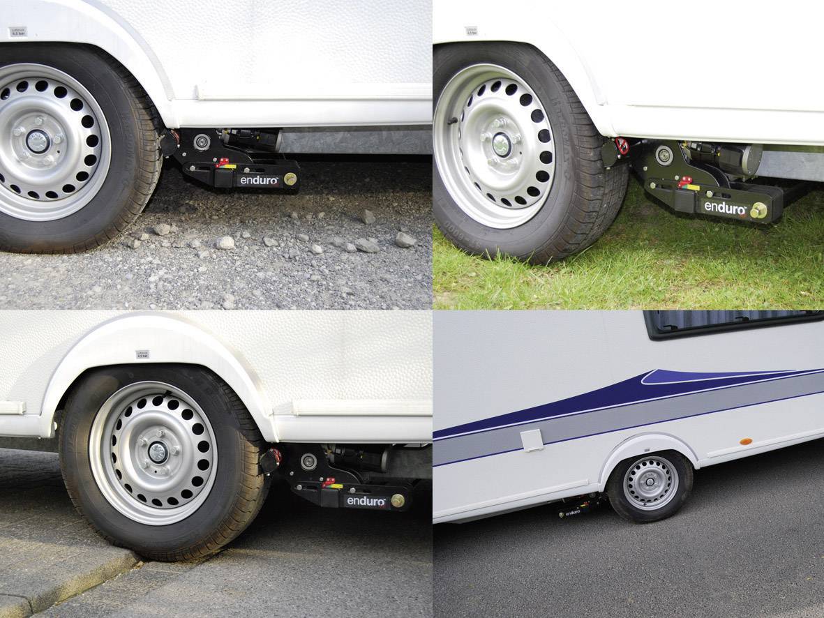 Wohnwagen-Rangiersystem zeigt in vier Bildern an verschiedenen Orten die präzise Steuerung der Reifen auf unebenem Boden.