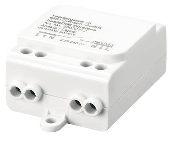 Weiße elektrische Anschlussbox mit mehreren Kabelöffnungen, die zur Regelung der Stromspannung in Beleuchtungssystemen verwendet wird.