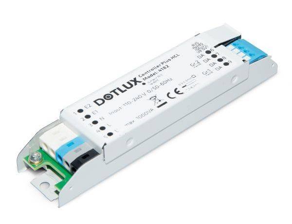 Ein weißer LED-Treiber von Dotlux mit Beschriftungen und technischen Spezifikationen, geeignet zur Steuerung von LED-Beleuchtungssystemen.