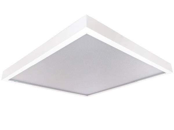 Quadratische, weiße Deckenleuchte mit einfachem, modernem Design.