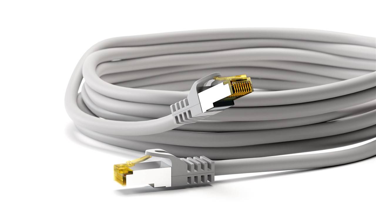 Goobay 91594 RJ45 Patchkabel CAT 6A S/FTP (PiMF) mit CAT 7 Rohkabel Netzwerkkabel 500 MHz Internetkabel LAN Grau 1,5m