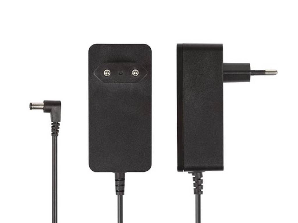 Universal-netzteil 12 vdc 3 a 36 w stecker (2.1 x 5.5 mm)