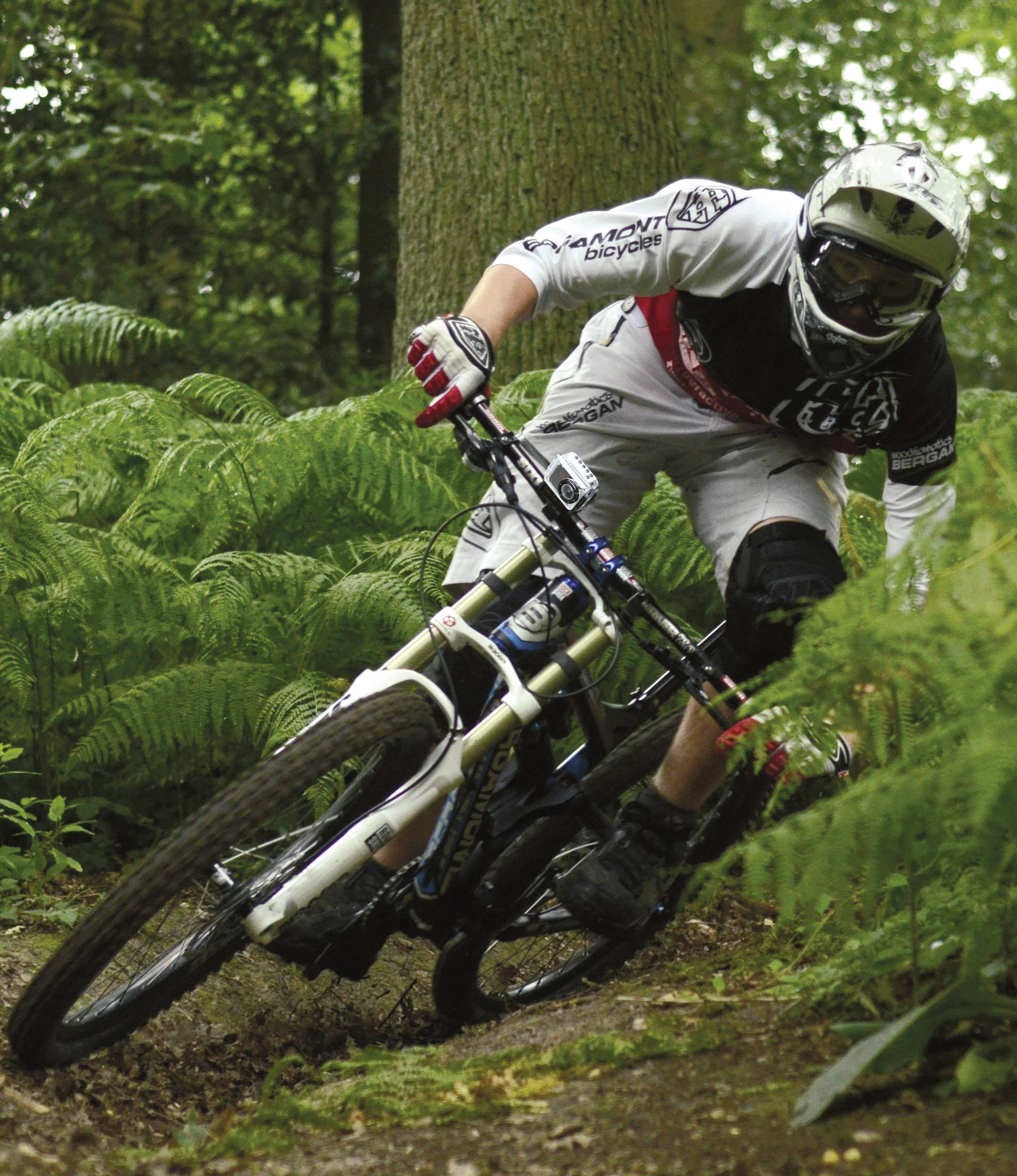 CamOne Infinity 1080p Action Cam Full-HD