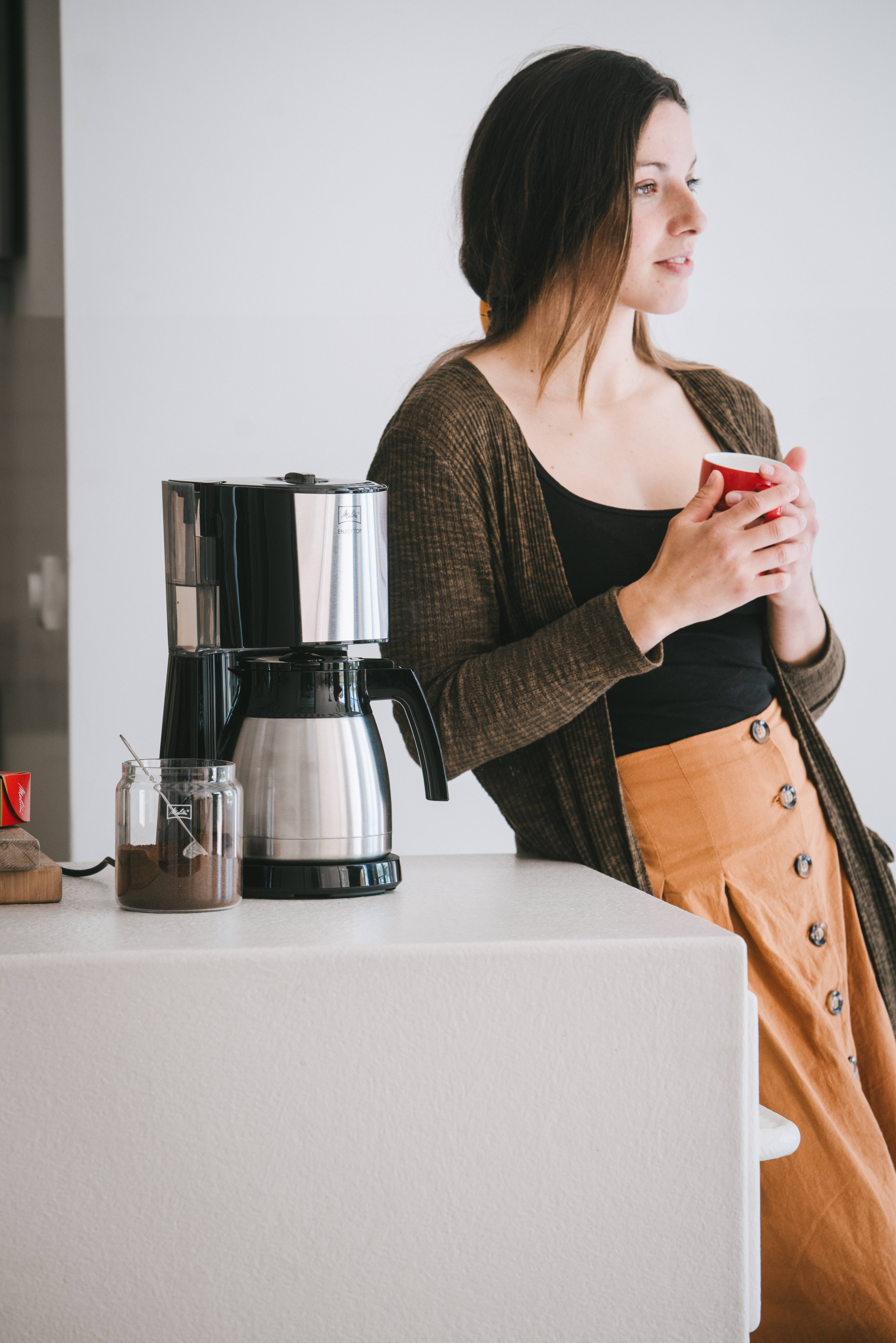 Melitta Enjoy Therm Kaffeemaschine Schwarz, Edelstahl Fassungsvermögen Tassen=10 Isolierkanne, mit Druckbrühsystem