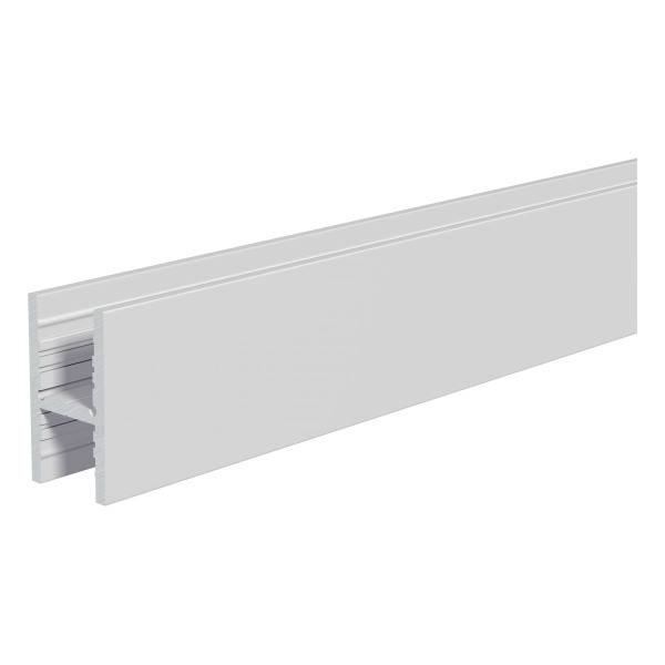 Metallprofil für Trockenbau, längliche rechteckige Form, grau, mit seitlicher Einkerbung für Montage oder Verbindung.