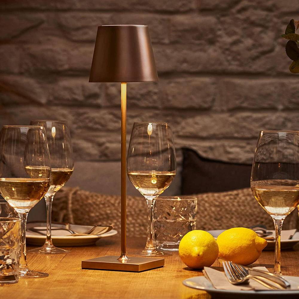 LED Akku-Tischleuchte Nuindie aus Aluminiumdruckguss in Bronze IP54