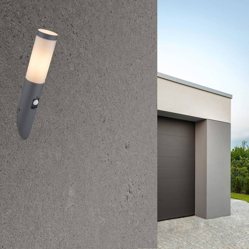 Wandleuchte in Anthrazit E27 IP44 mit Bewegungsmelder