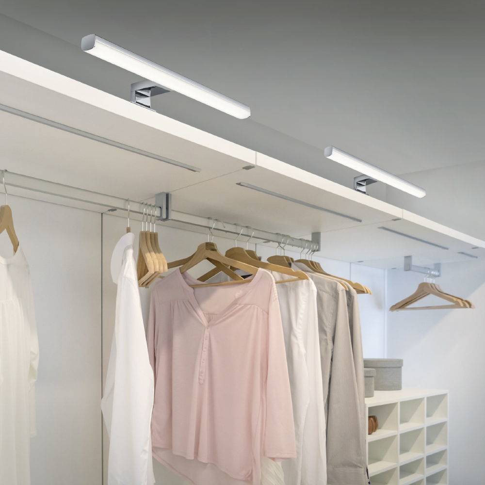 Helestra LED-Bilderleuchte 8W GAIA 6000K 680lm chr 1LED Konv Kst_opal IP44 490x40x110mm