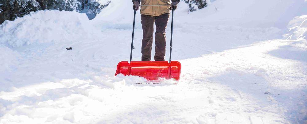 Schneeräumer/ Schneeschieber Freund Victoria mit Führungsrollen 82 cm