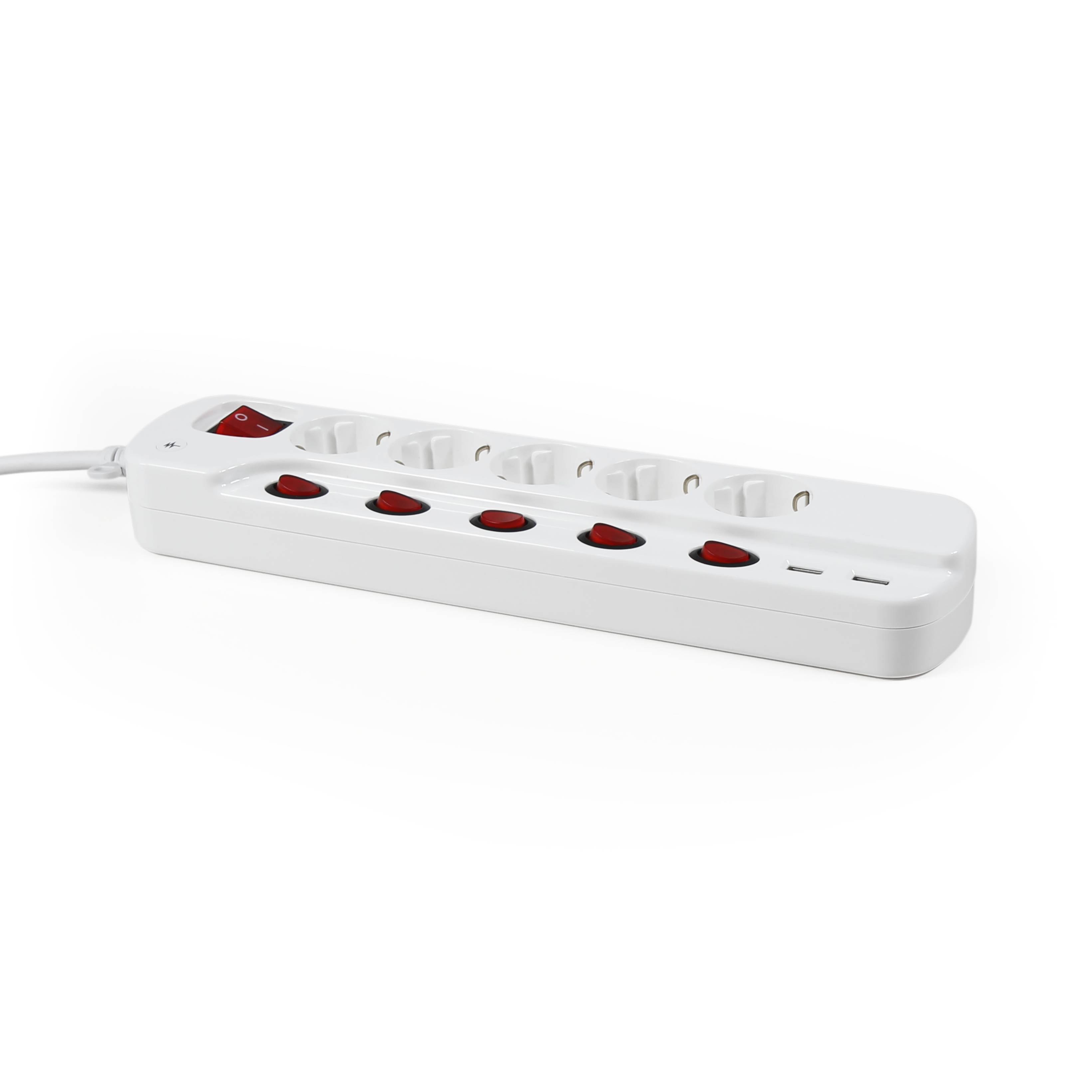 MCPOWER Steckdosenleiste, 5-fach, 2xUSB, Einzelschaltung, 1,5 m Zuleitung, weiß