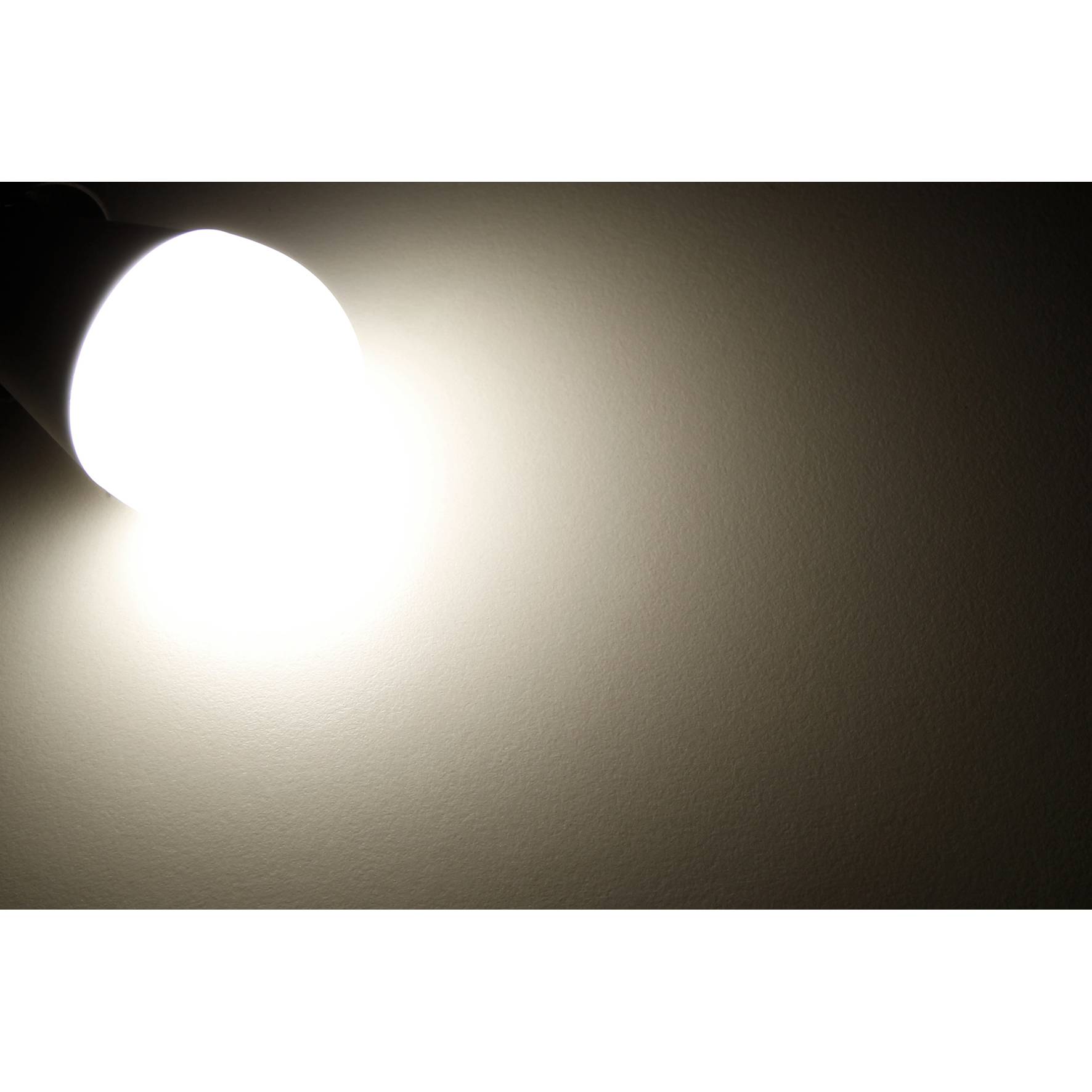 LED Tropfenlampe McShine, E27, 7W, 600lm, 160°, 3000K, warmweiß, Ø45x88mm