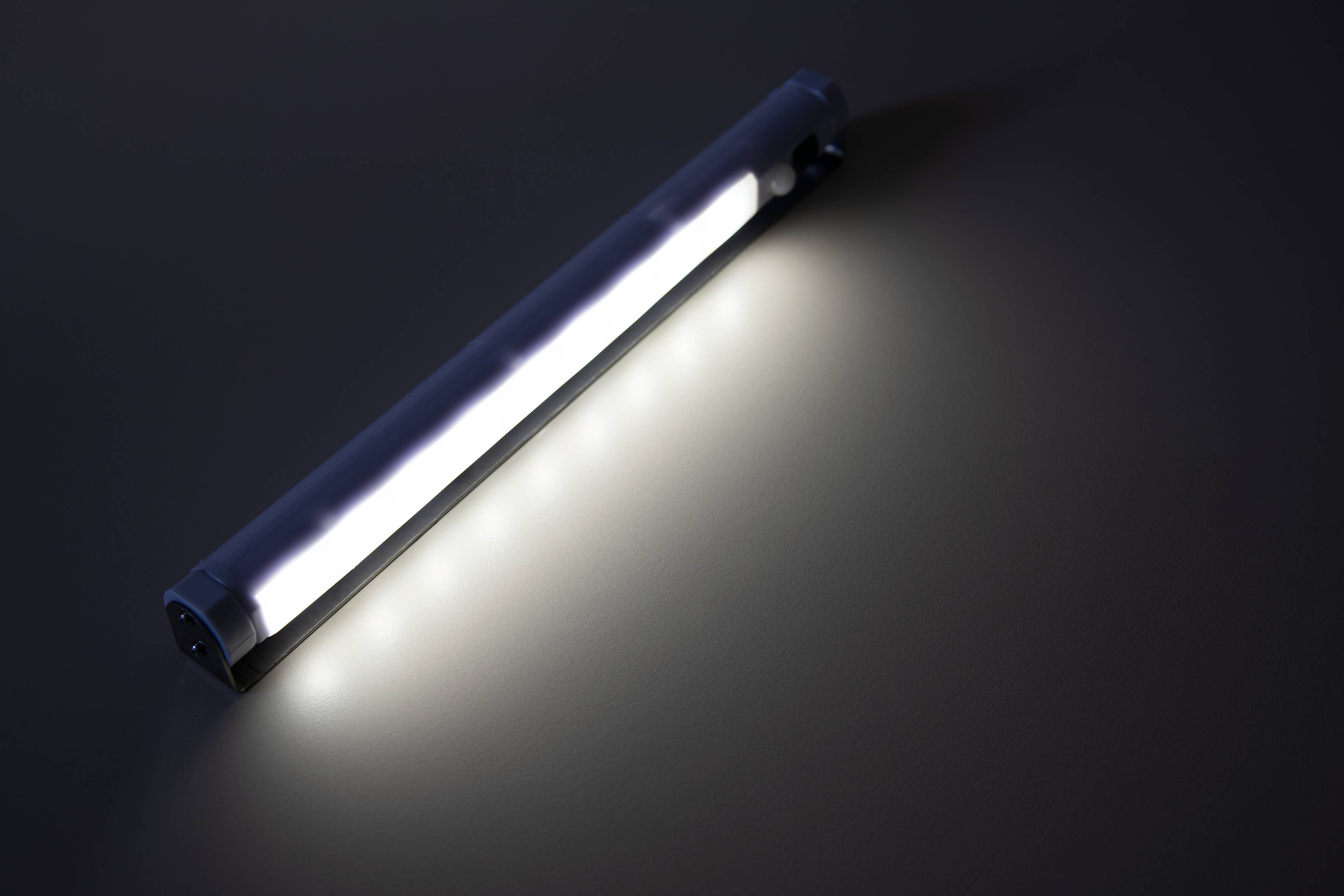 LED-Unterbauleuchte McShine, 9 LEDs, 100lm, Bewegungsmelder, Batterie, weiß