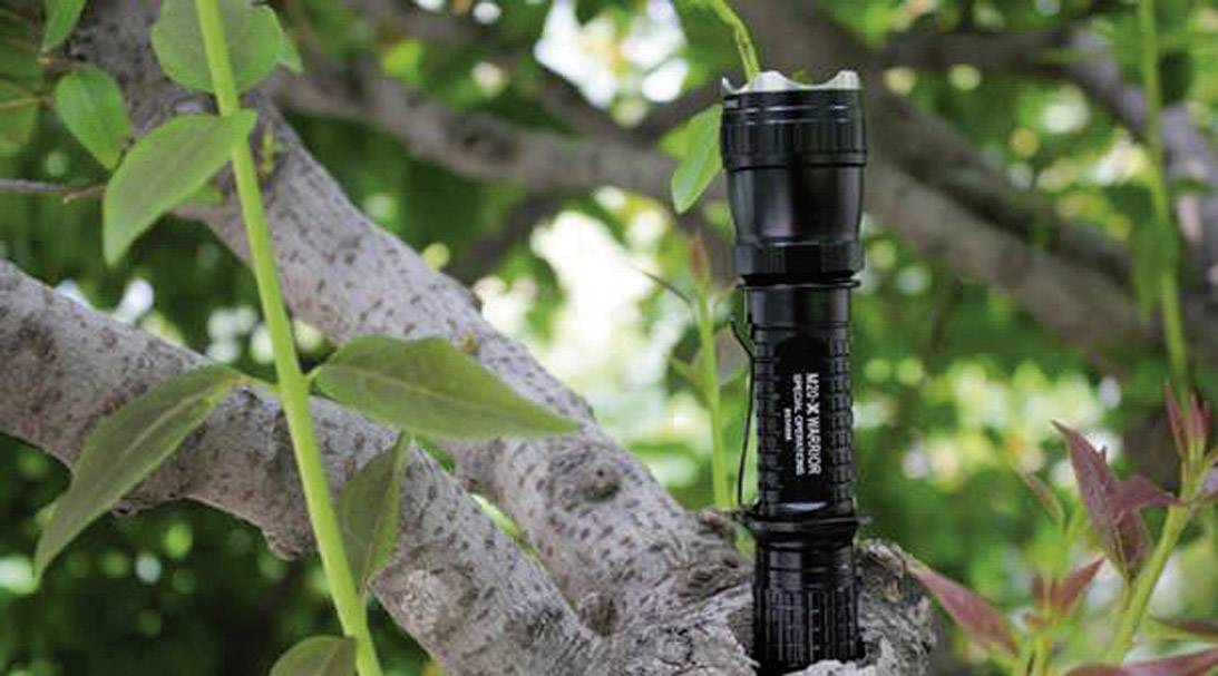 OLight M20S-X Warrior LED Taschenlampe batteriebetrieben 5 h 120.5 g