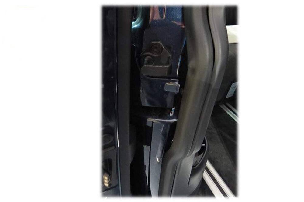 VW T6 Zuziehhilfe SoftClose für Schiebetüre Nachrüstpaket-rechts