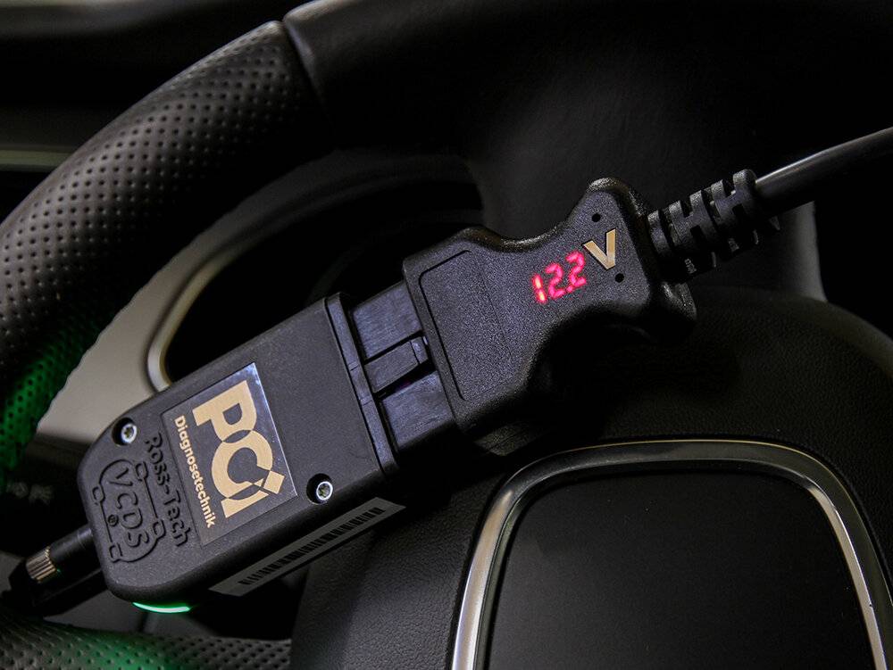 VCDS OBD2-Verlängerung mit digitaler Volt-Anzeige 20 m