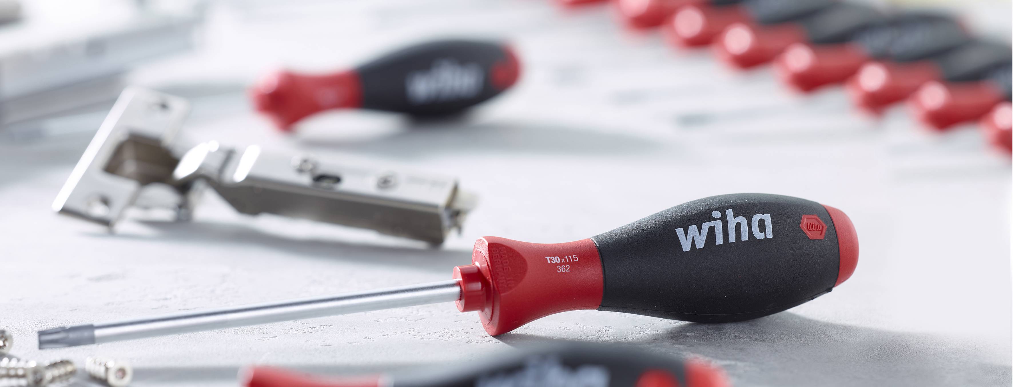 Wiha Elektriker Schlitz-Schraubendreher 32383 Klingenbreite: 3mm Klingenlänge: 300mm