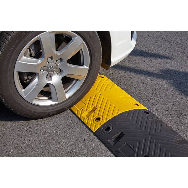 Fahrbahnschwellen Set für 30 km/h, Höhe 50 mm, Länge 1500 mm