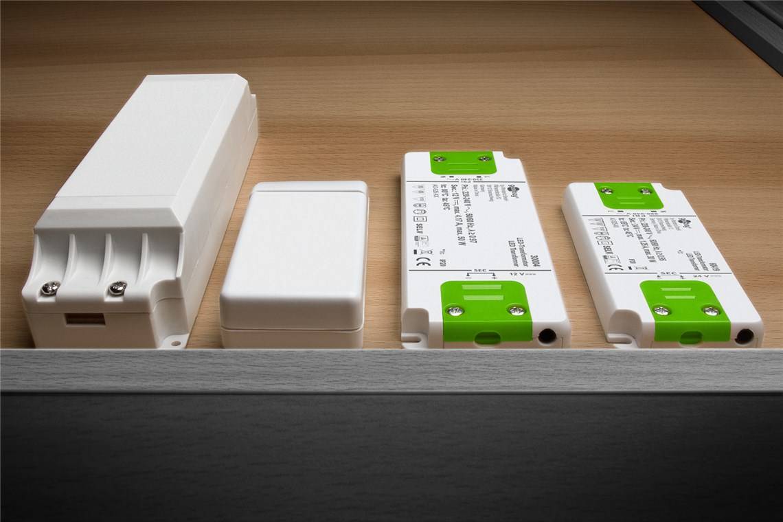 Goobay 65581 LED Trafo Konstantstrom 350 mA 12W Gesamtlast / LED Treiber 34V Beleuchtung / LED Driver / Transformator