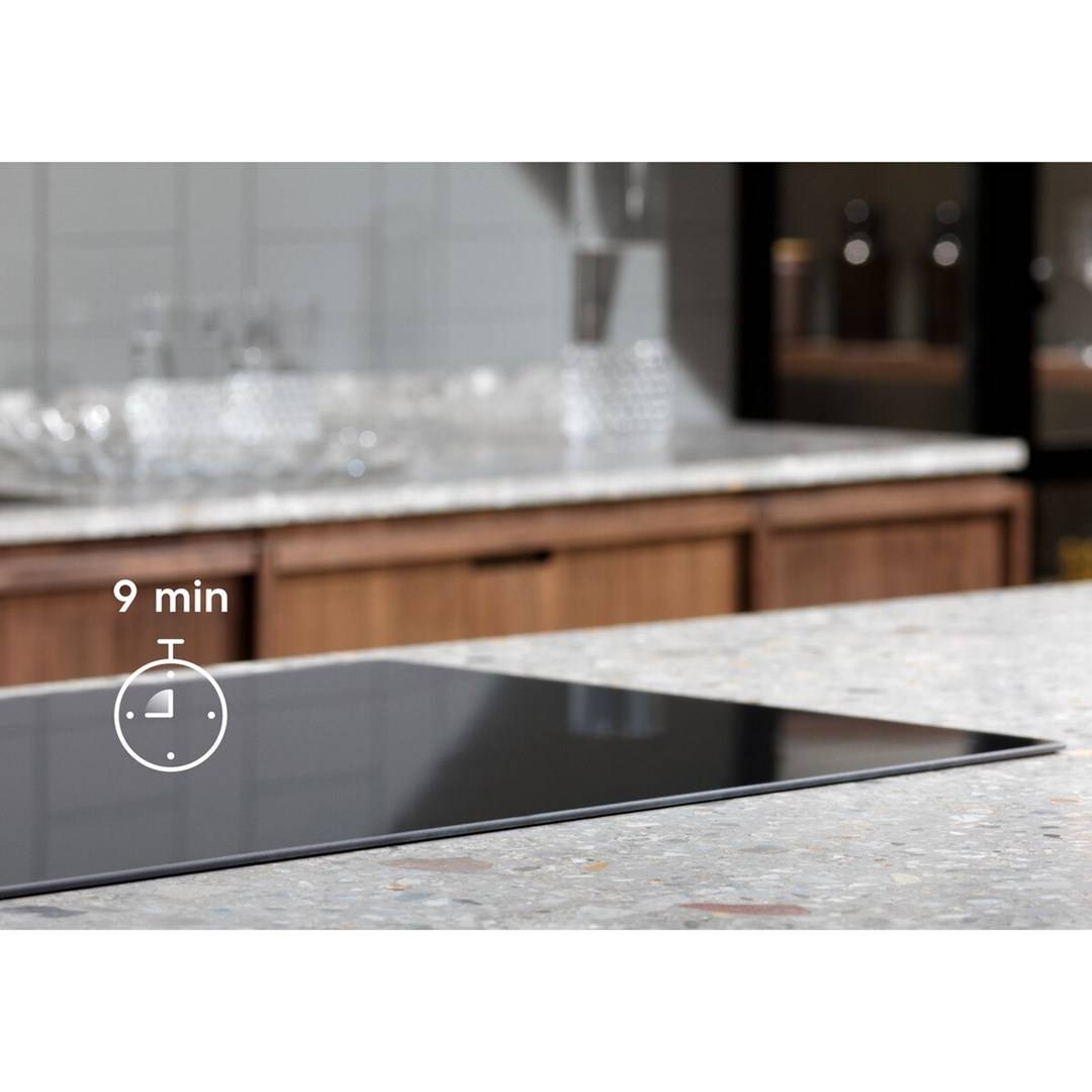 LIT30230C induction hob