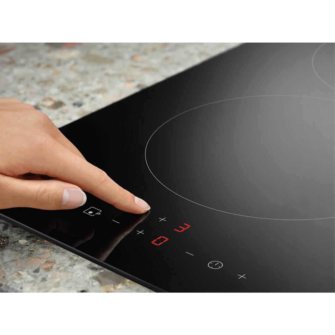 LIT30230C induction hob