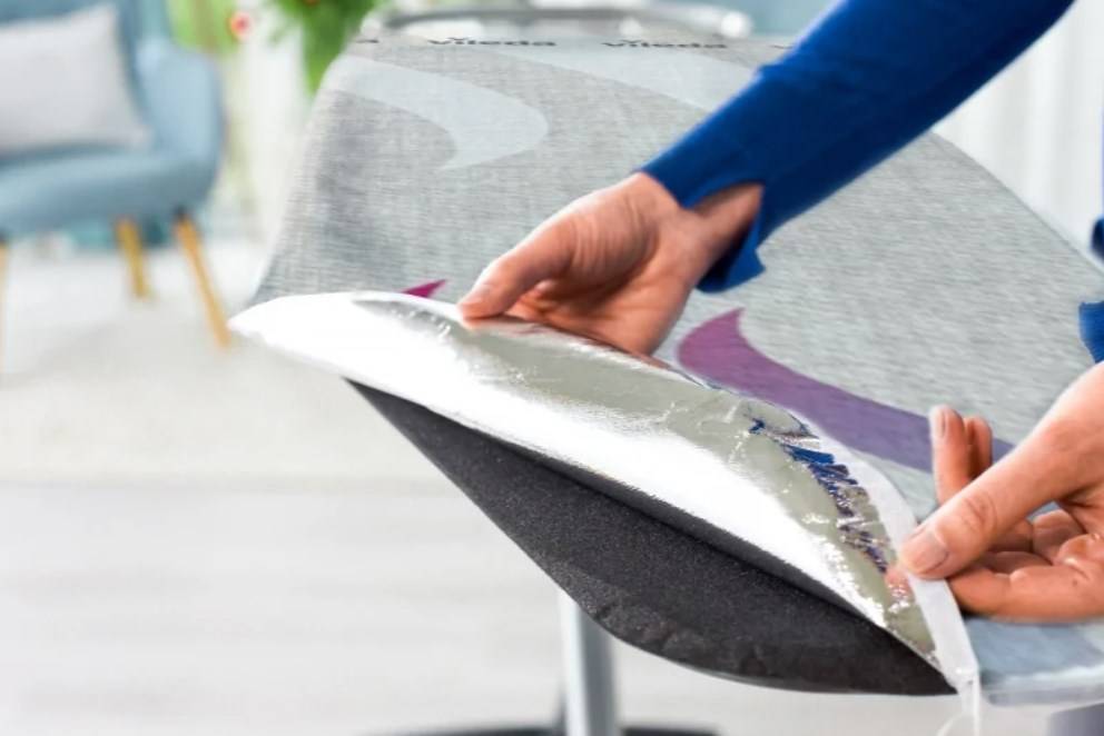 Vileda Total Reflect, Bügelbrettabdeckung, Blau, Grau, Weiß, Abbildung