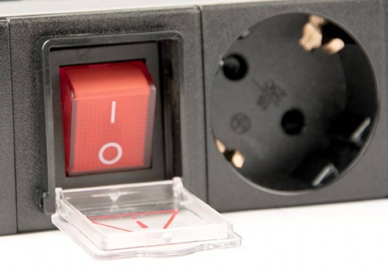 gembird Steckerleiste 8 Schuko-Steckdosen,10 A, C14, 3 m